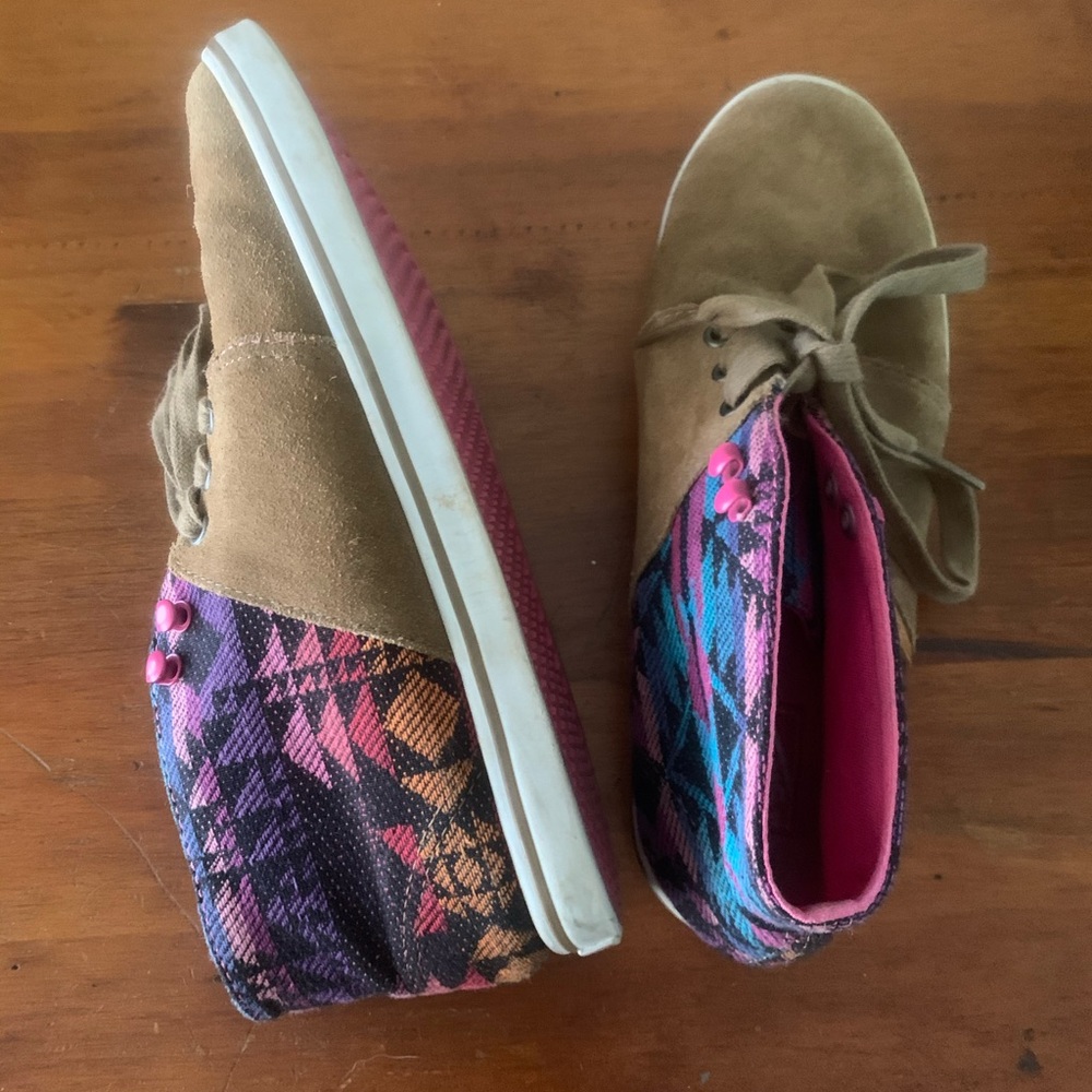 Vans - Picture 10 of 11